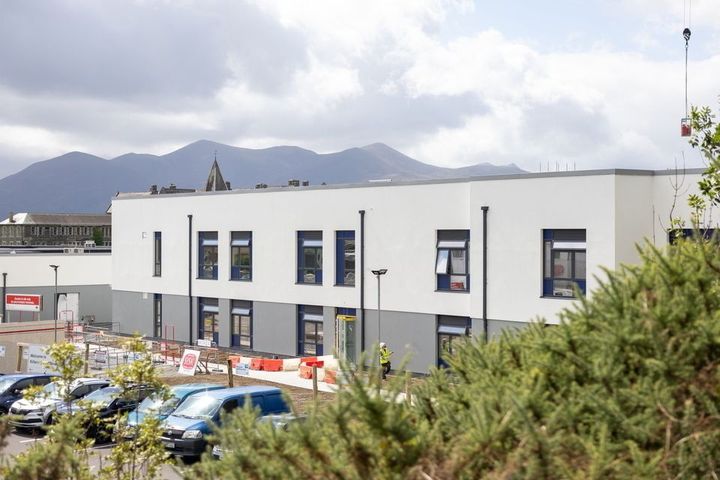 ‘We deserve answers’ – Kerry TD hits out at delays in hospital opening