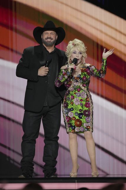 Garth Brooks Performs A Special Tribute To The Military During The ACMs!