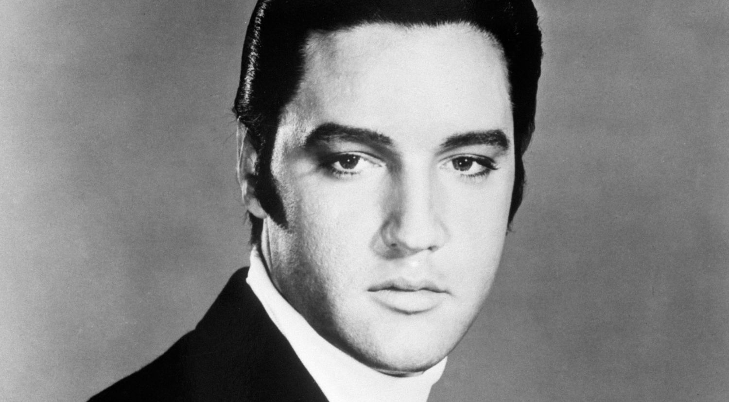 Record-breaker Elvis reigns at top of the charts again