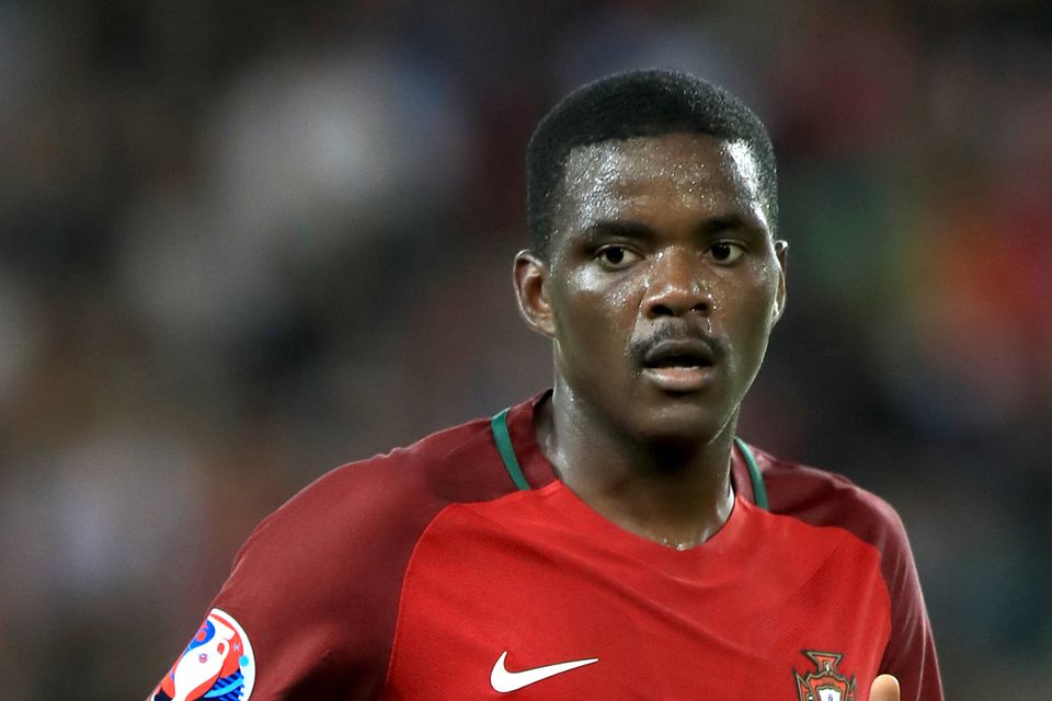 A war of words has broken out between West Ham and Sporting Lisbon over William Carvalho