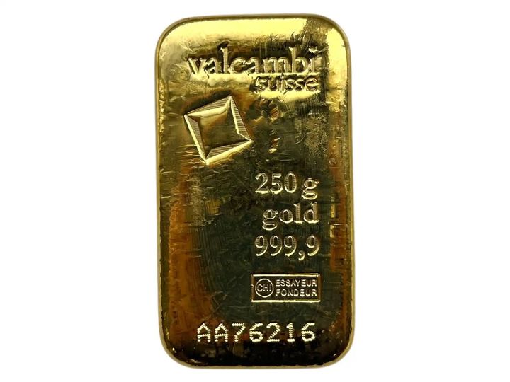 Gardaí offer public chance to buy seized gold in online auction