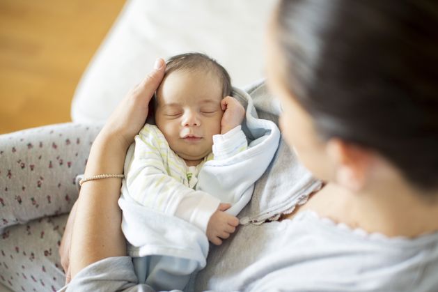 Keep it short, bring food and don’t kiss the baby: 8 simple rules for visiting a newborn baby