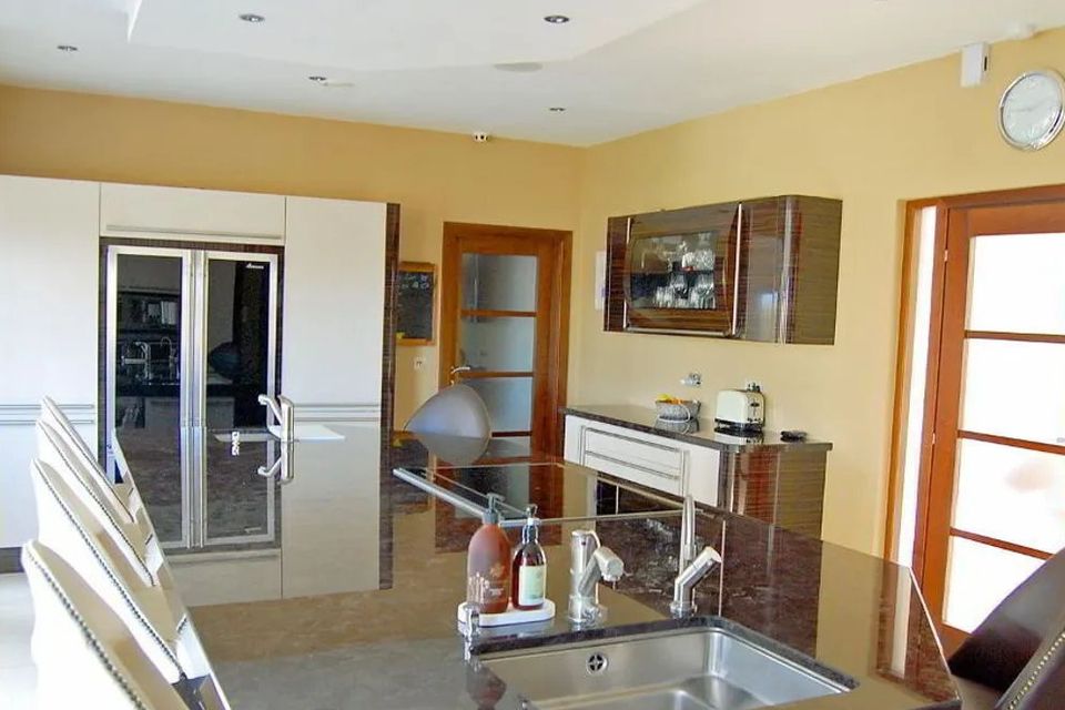 The ktchen is fitted with state of the art appliances