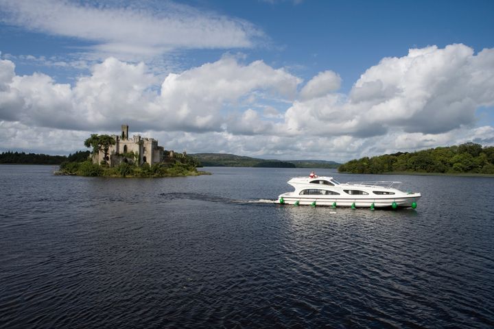 ‘Once you get the hang of it, it's simple' – cruising along the River Shannon floats our boat