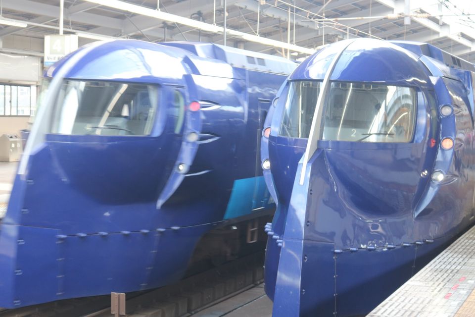 Osaka trains