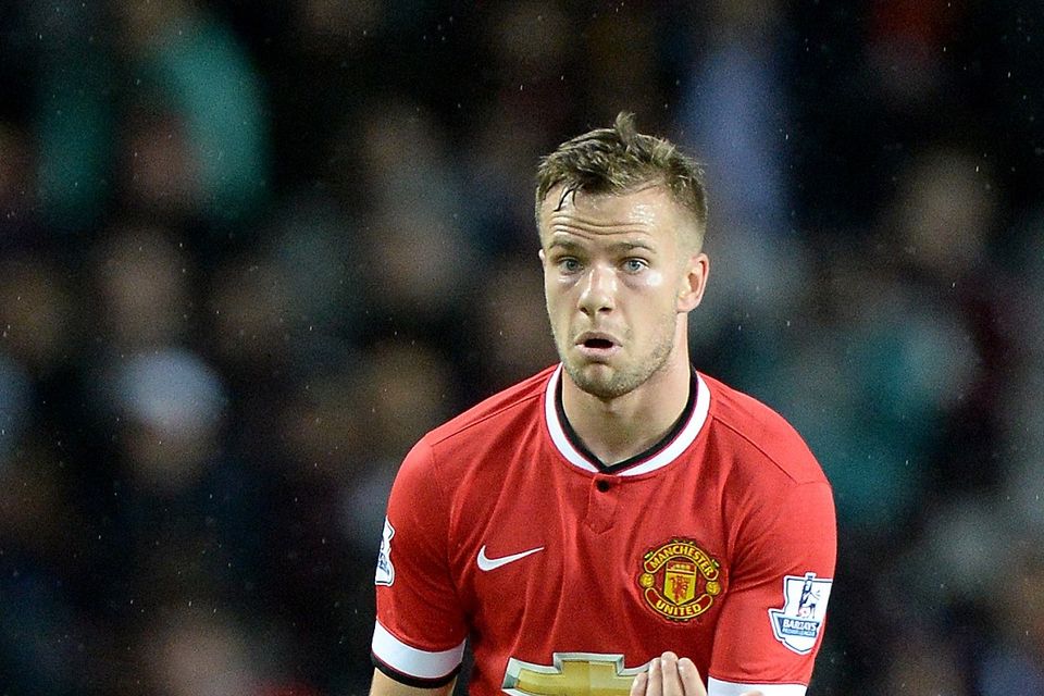 Manchester United's Tom Cleverley is staying at Old Trafford