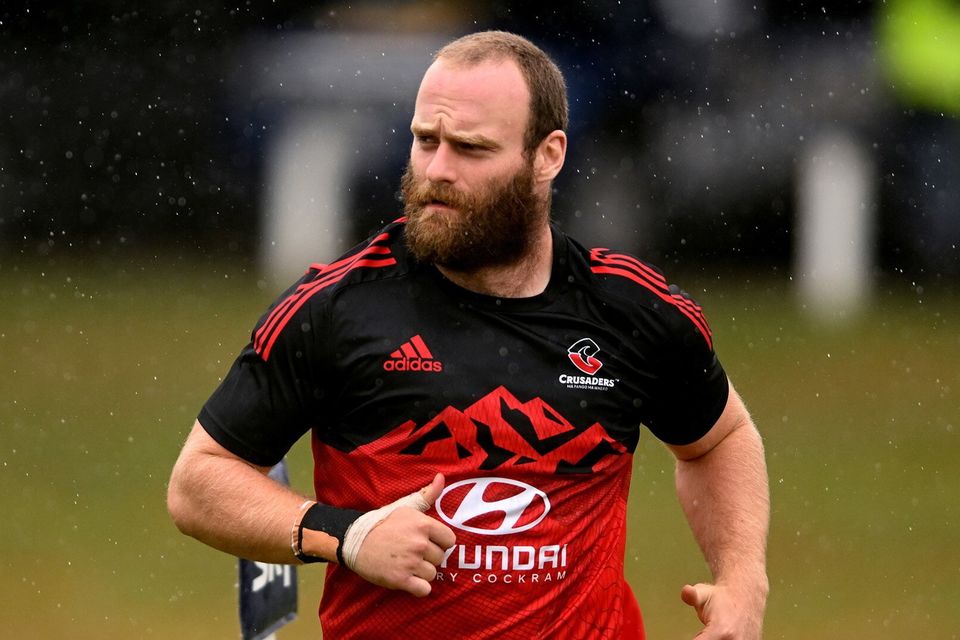 Munster step up pursuit of Irish-qualified Oli Jager as prop requests early  release from the Crusaders | Independent.ie