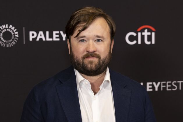 ヘイリー・ジョエル・オスメントはコカインの所持で起訴され、公共の場で酔っている