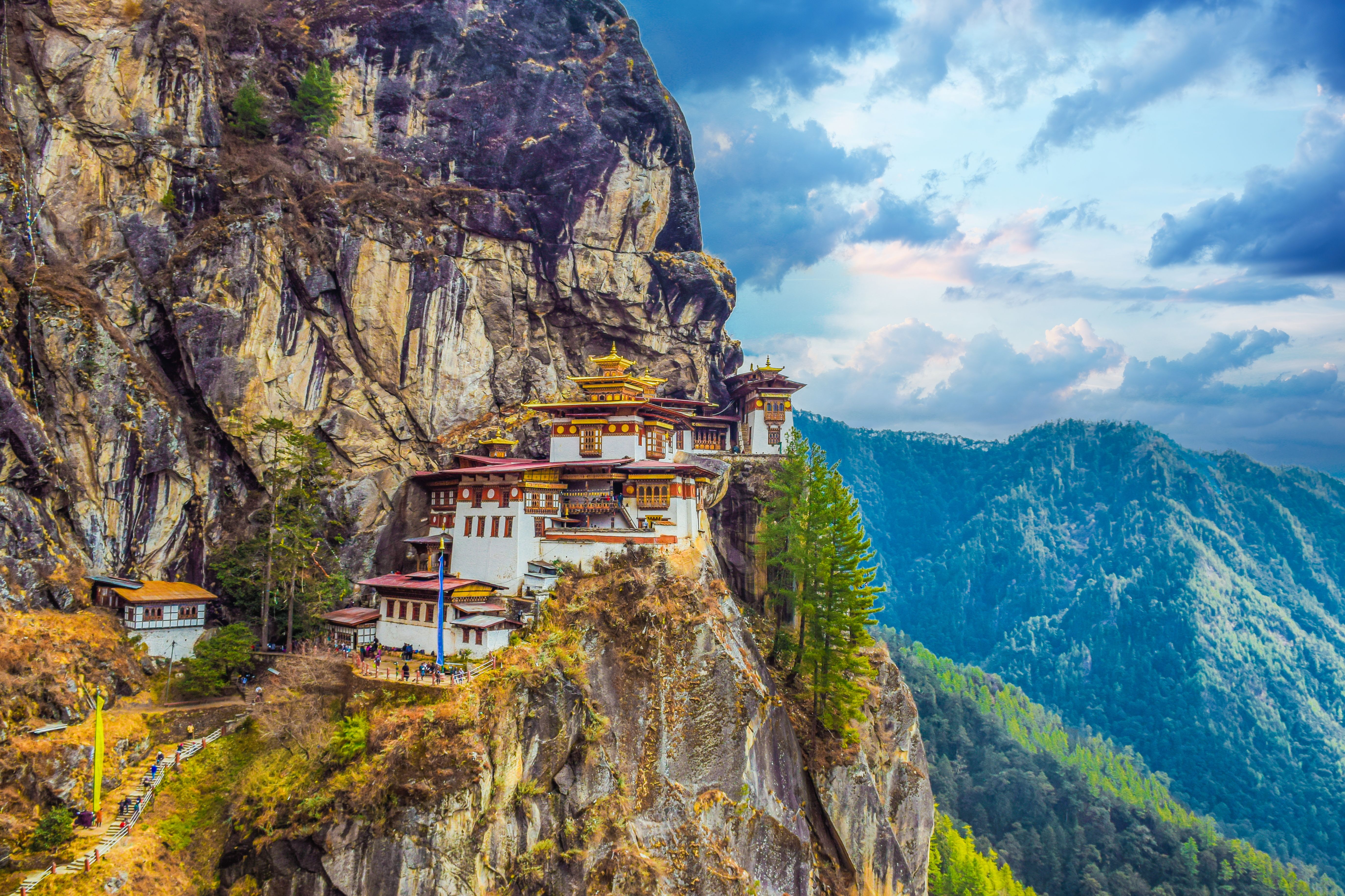 Bhutan Reduces Daily Tourist Fee by 50% to Attract Higher Number of Visitors