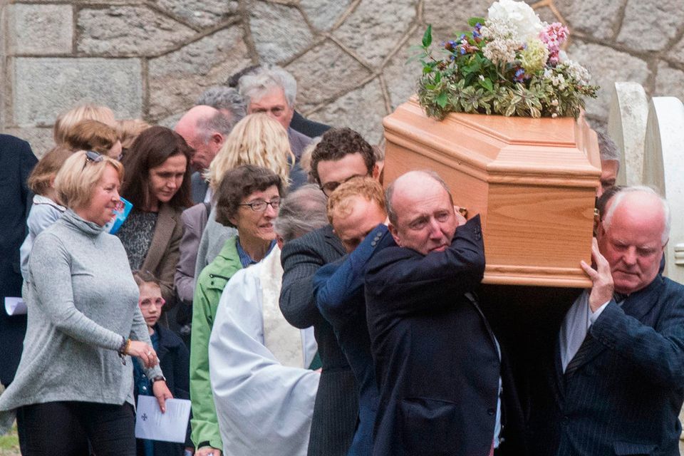 Transport Minister Shane Ross helps to carry the coffin of his mother Ruth Isabel Ross at her funeral at St Patrick’s Church in Enniskerry, Co Wicklow, yesterday Photo: Doug O’Connor