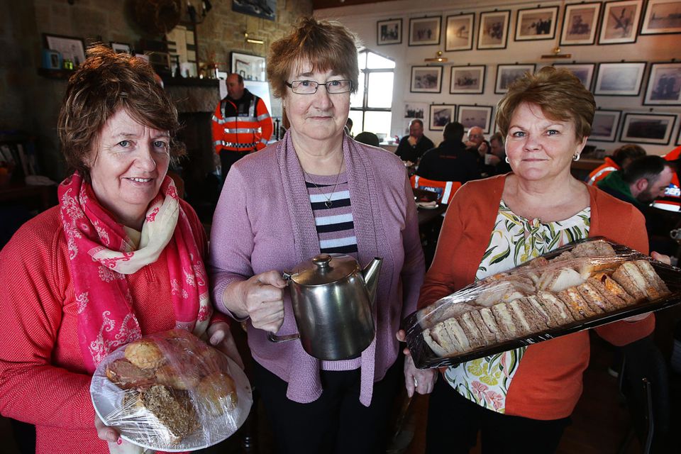 Seosaimh McGintí , Maire Uí Ruadhain and Mary Mallon who are helping out at Blacksod Heritage Centre providing food and tea for emergency services and people involved in the search for Rescue 116