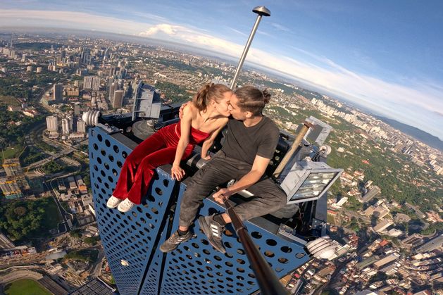 The couple who found love hanging off high buildings: the story behind Netflix’s new documentary Skywalkers