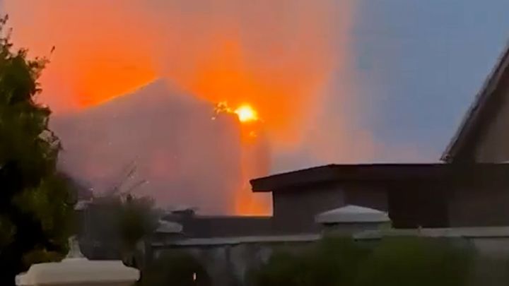 Wexford fire crews prevent spread of ‘huge blaze’ from former guesthouse to neighbouring homes