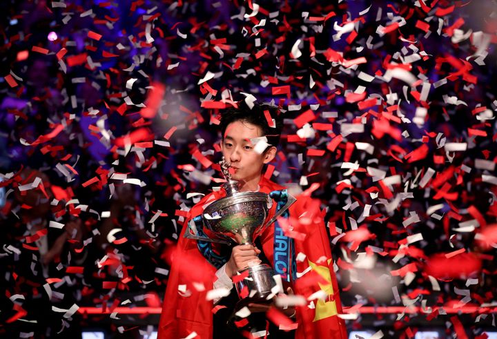 Wu Yize holds nerve in deciding frame to beat Shaun Murphy in Crucible classic and clinch World Championship title