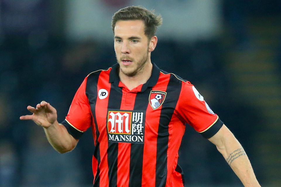 Bournemouth midfielder Dan Gosling has signed a new four-year deal