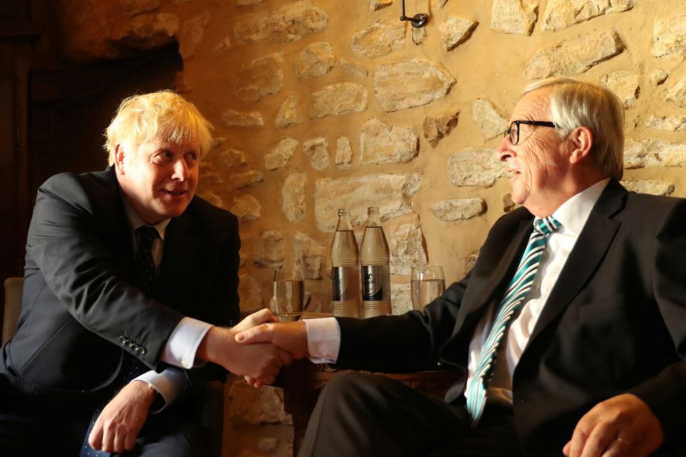 European Commission President Jean-Claude Juncker (R) poses with British Prime Minister Boris Johnson in Luxembourg. Photo: Francisco Seco - Pool/Getty Images