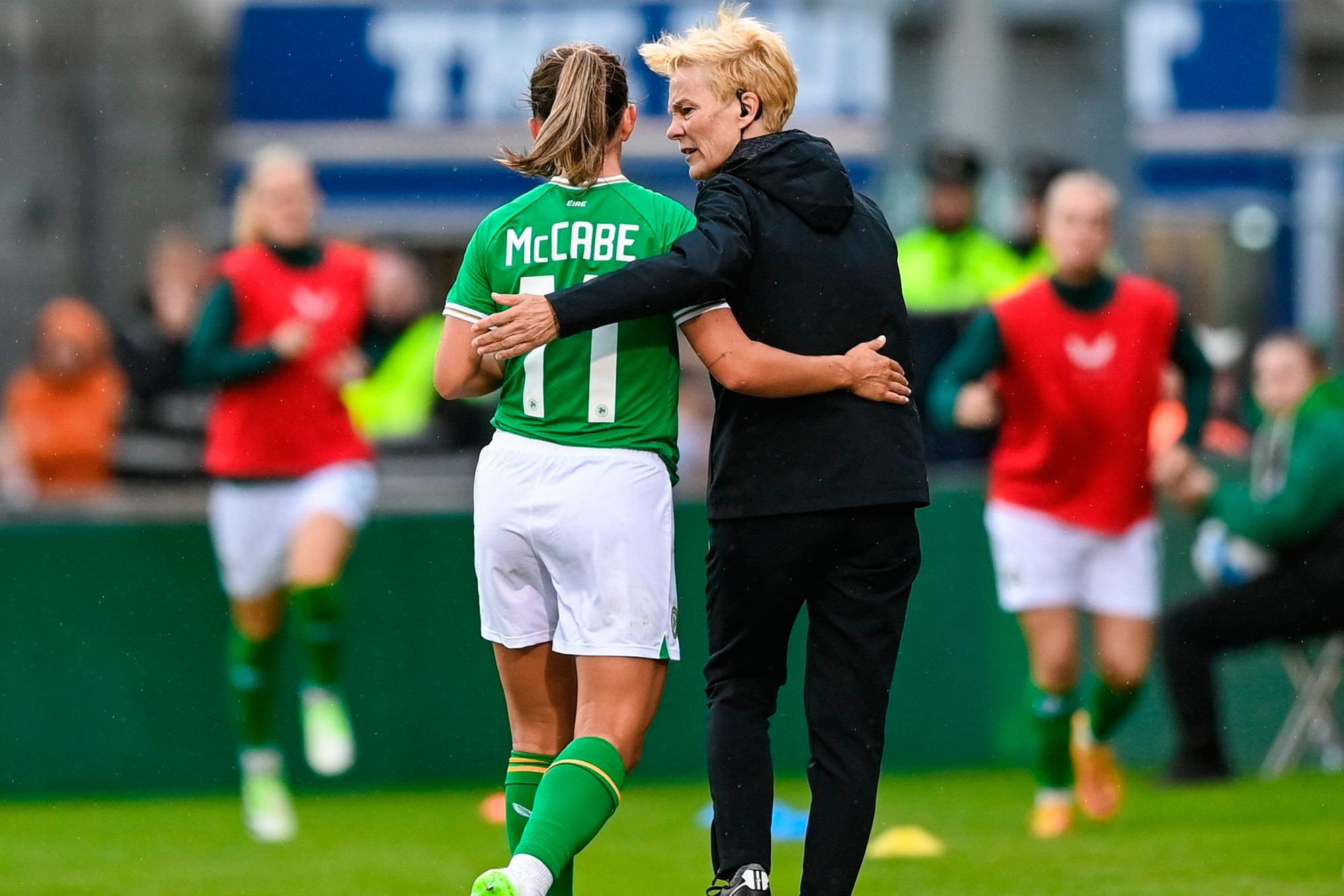 Vera Bowe a minimisé les problèmes de blessure de Katie McCabe après la défaite de l’Irlande en Coupe du monde face à la France