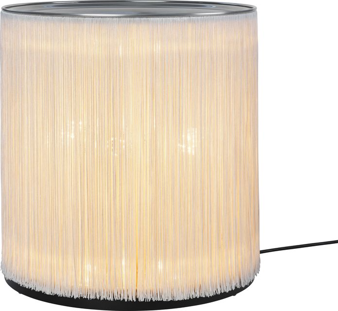 Lámpara de mesa Gubi, 559 €, disponible en lampmasters.es 