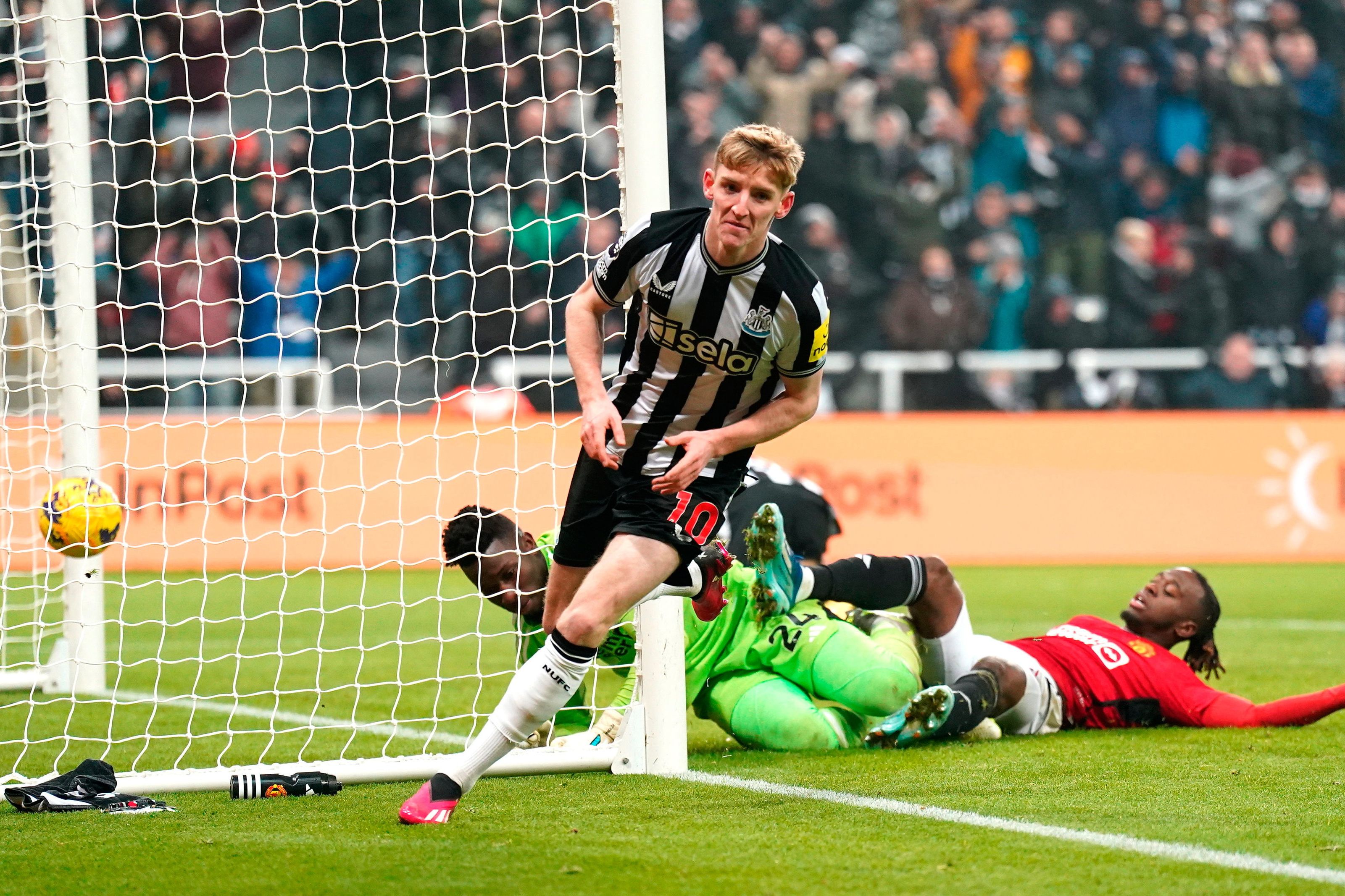 Anthony Gordon hits Newcastle winner as abject Man United's woes continue