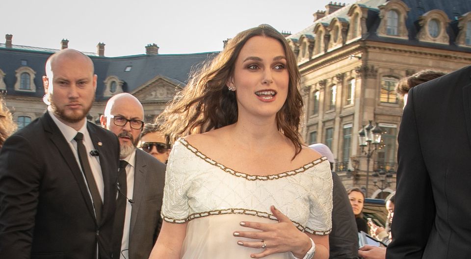 Actress Keira Knightley attends the CHANEL J12 cocktail on Place Vendome on May 02, 2019 in Paris, France. (Photo by Marc Piasecki/GC Images)
