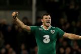 thumbnail: Robbie Henshaw is being mentored by Brian O'Driscoll in his bid to assume the retired centre's Ireland mantle