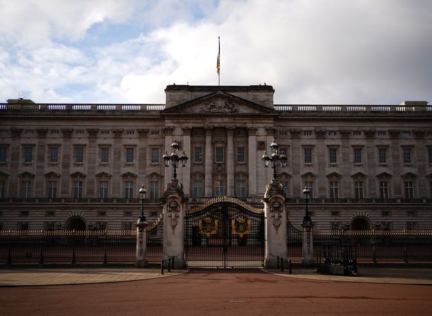 Buckingham Palace Maid Arrested After Christmas Party Brawl