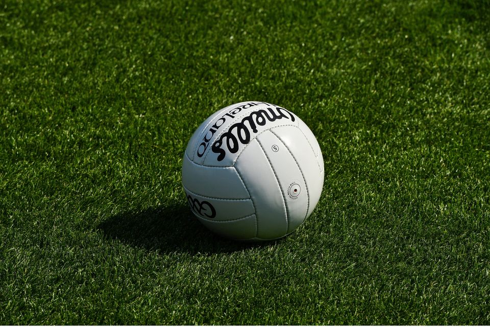 Éire Óg Greystones booked their place in the Philip Doyle Junior 'B' Football Championship semi-finals with victory over Avondale.