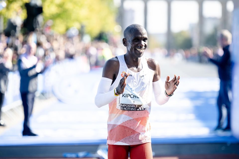 Eliud Kipchoge celebrates winning the 2023 Berlin Marathon. Photo: Marvin Ibo Guengoer/Getty Images