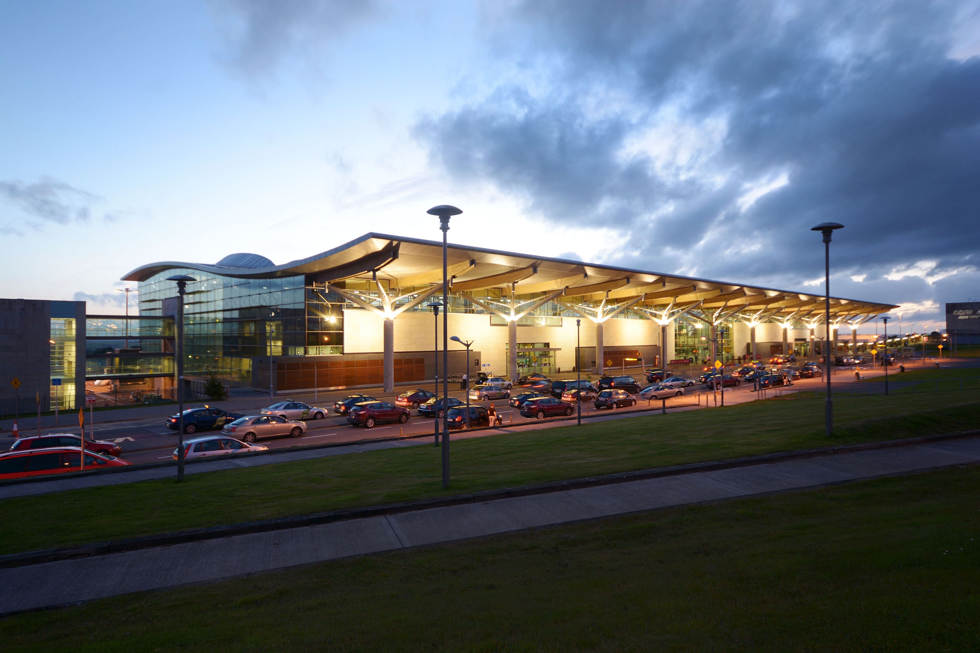 Cork Airport Authorities Engage in Discussions Regarding Non-stop Flights to New York