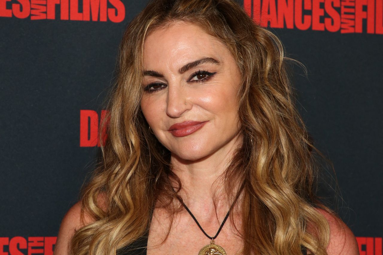 The Sopranos star Drea de Matteo earned enough on OnlyFans to save her home  in five minutes | Irish Independent