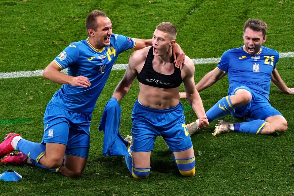 Artem Dovbyk Snatches Dramatic Last-gasp Winner As Ukraine Book England ...