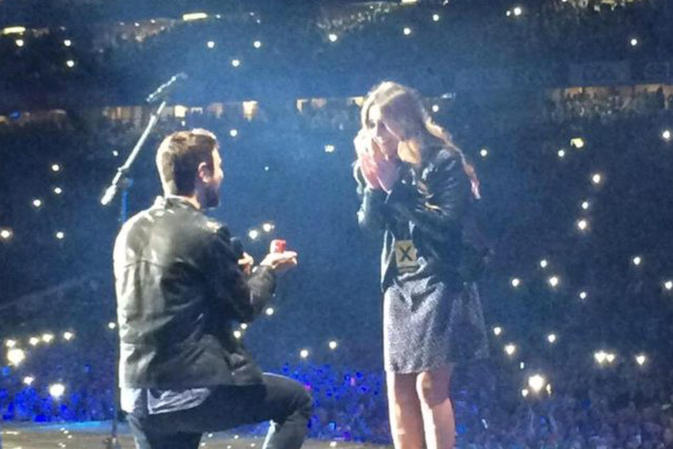 Jay Boland of Kodaline proposing to his girlfriend on stage at the Ed Sheeran concert in Croke Park