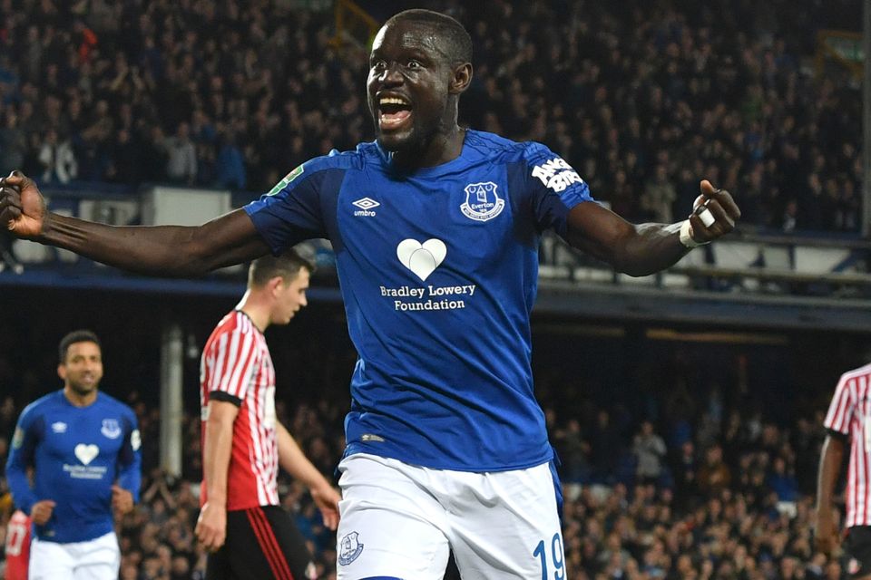Two goals from Everton's Oumar Niasse spared manager Ronald Koeman another week under the spotlight.