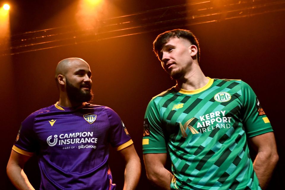 Ethan Boyle of Wexford FC and Andy Spain of Kerry FC in conversation at the launch of the SSE Airtricity League of Ireland 2024 season Photo by Stephen McCarthy/Sportsfile