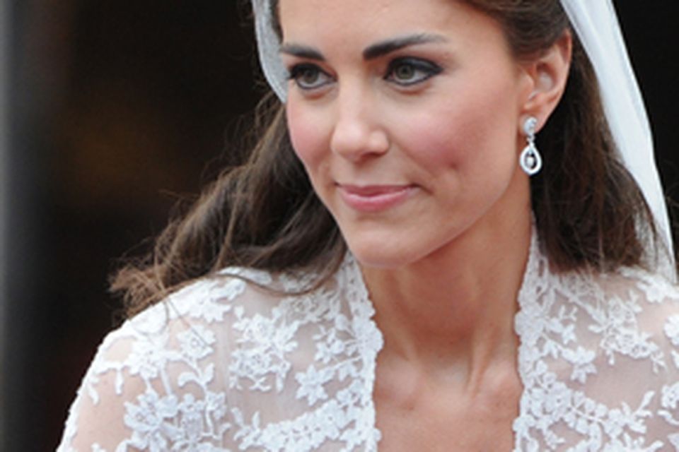 Kate Middleton's wedding designer launches bespoke princess dresses for  Irish communions | Irish Independent