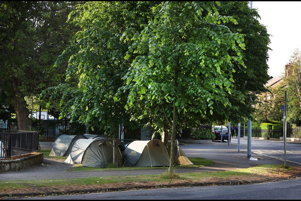 Asylum-seekers set up camp in Ballsbridge as areas along Grand Canal ...