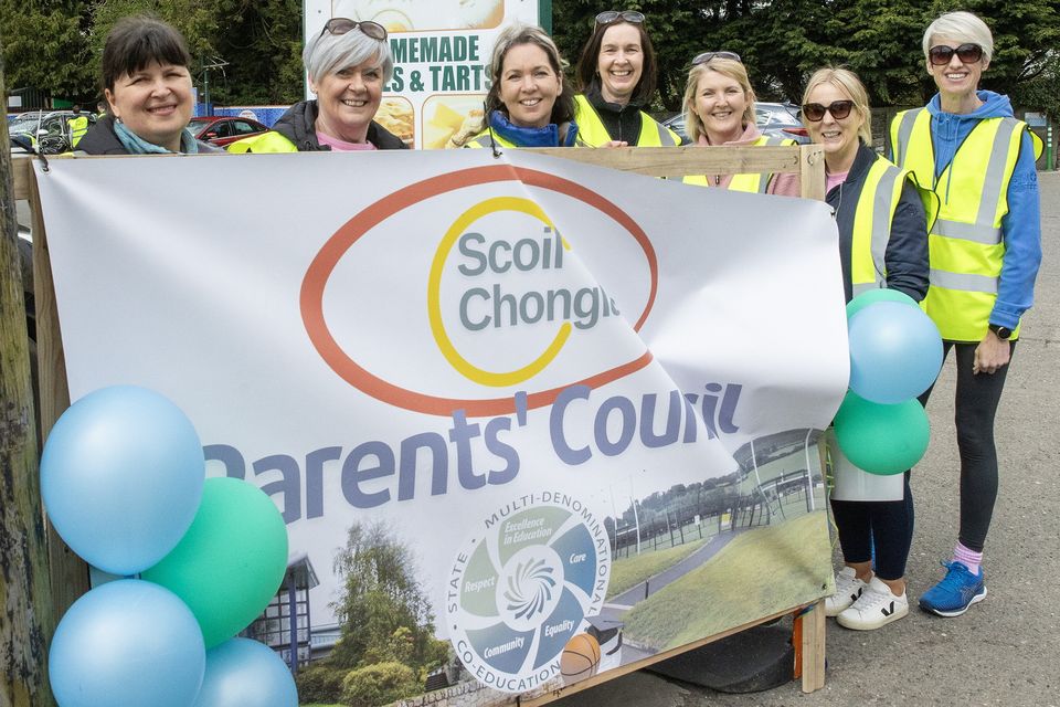 Members of the Scoil Chonglais Parents Council at their car wash fundraiser at O' Reilly's in Baltinglass. Photo: Joe Byrne
