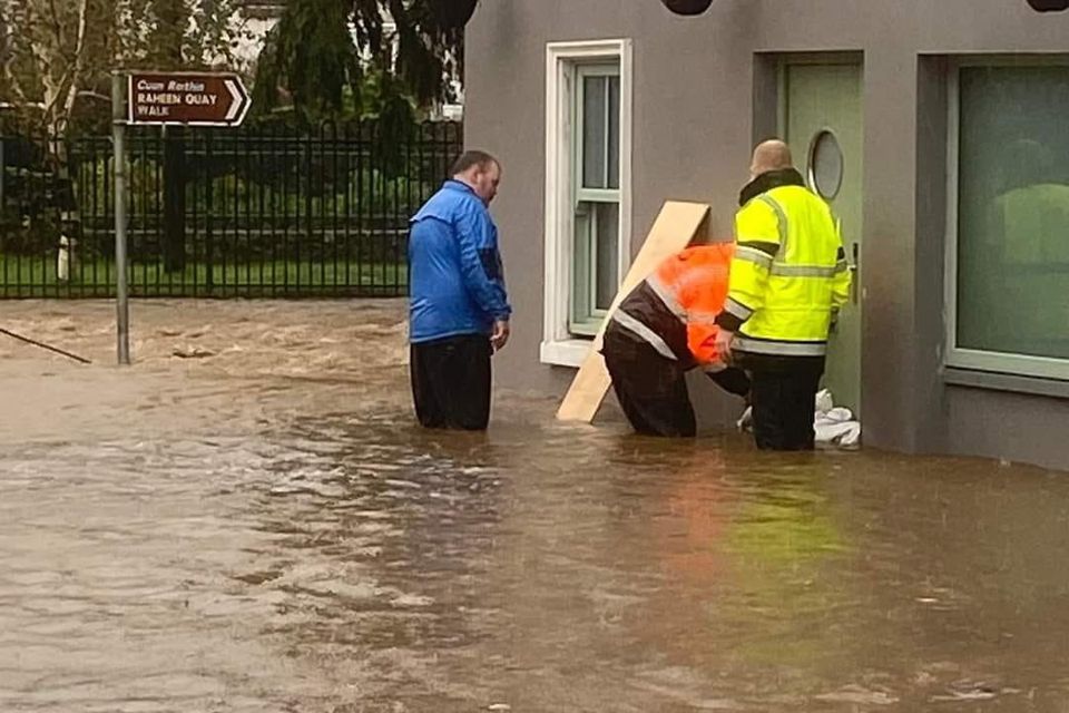 Blundering workers flood homes that they were supposed to be