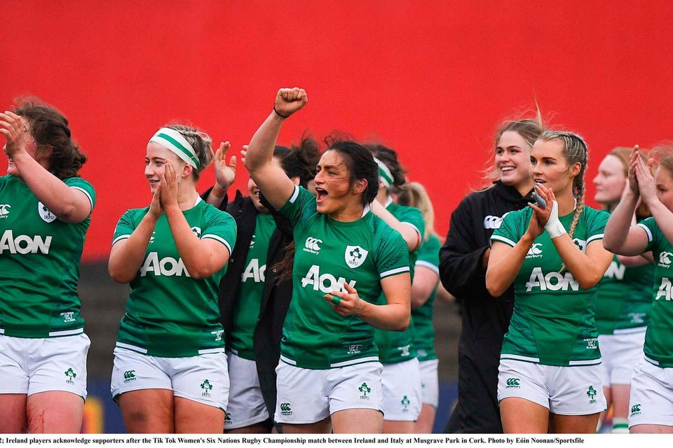 Ireland players acknowledge supporters after their TikTok Six Nations victory over Italy at Musgrave Park. Photo: Eóin Noonan/Sportsfile