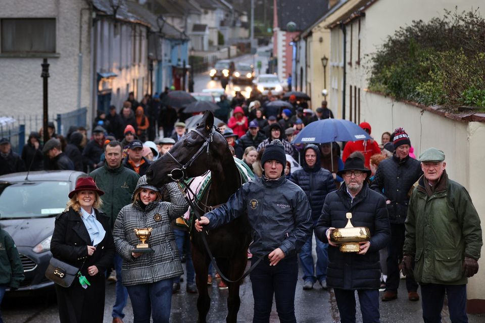 Trainer Willie Mullen with from left, owner Sarah Turley, daughter Audrey Turley, groom Adam Connolly and owner Greg Turley at Leighlinbridge Co Carlow, for the homecoming of Galopin Des Champs. Photo: Steve Humphreys