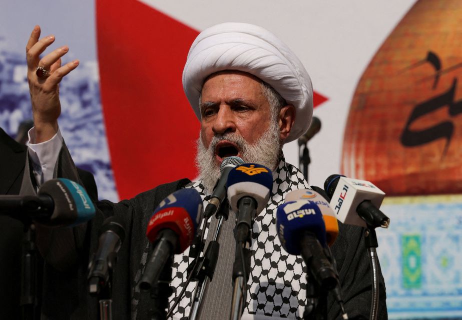 Lebanon's Hezbollah deputy leader Sheikh Naim Qassem speaks during a rally supporting Palestinians in Gaza, amid the ongoing conflict between Israel and the Palestinian Islamist group Hamas, in Beirut, Lebanon October 13, 2023. REUTERS/Zohra Bensemra/File Photo