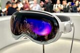 thumbnail: Hands on with Apple's Vision Pro headset. Photo: Adrian Weckler