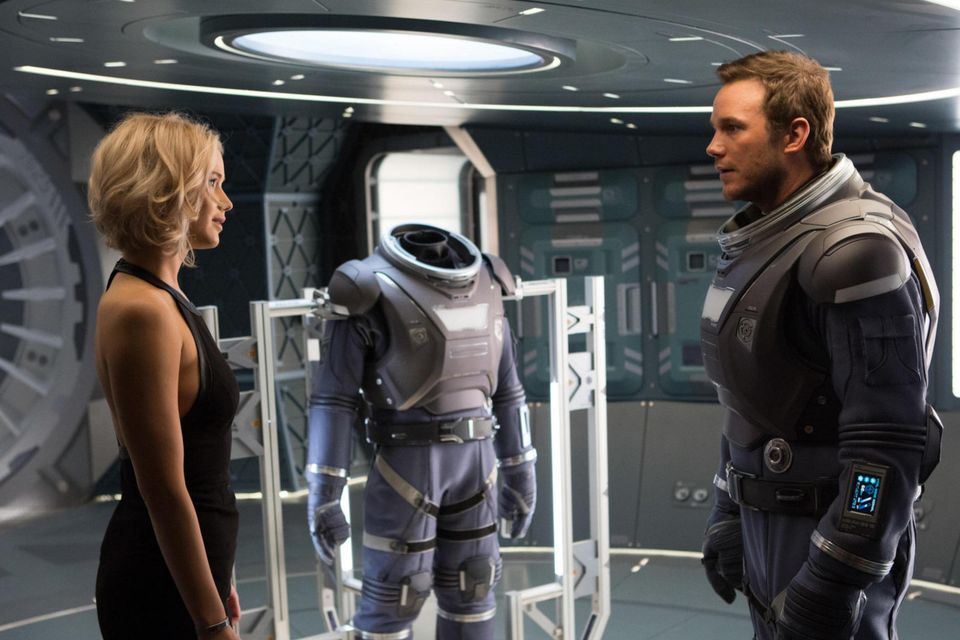Passengers' Review: Jennifer Lawrence, Chris Pratt Get Lost in Space