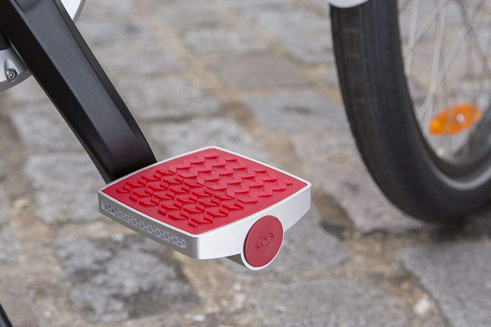 Connected Cycle Bike Pedal, €100 on pre-order from Expansys.ie