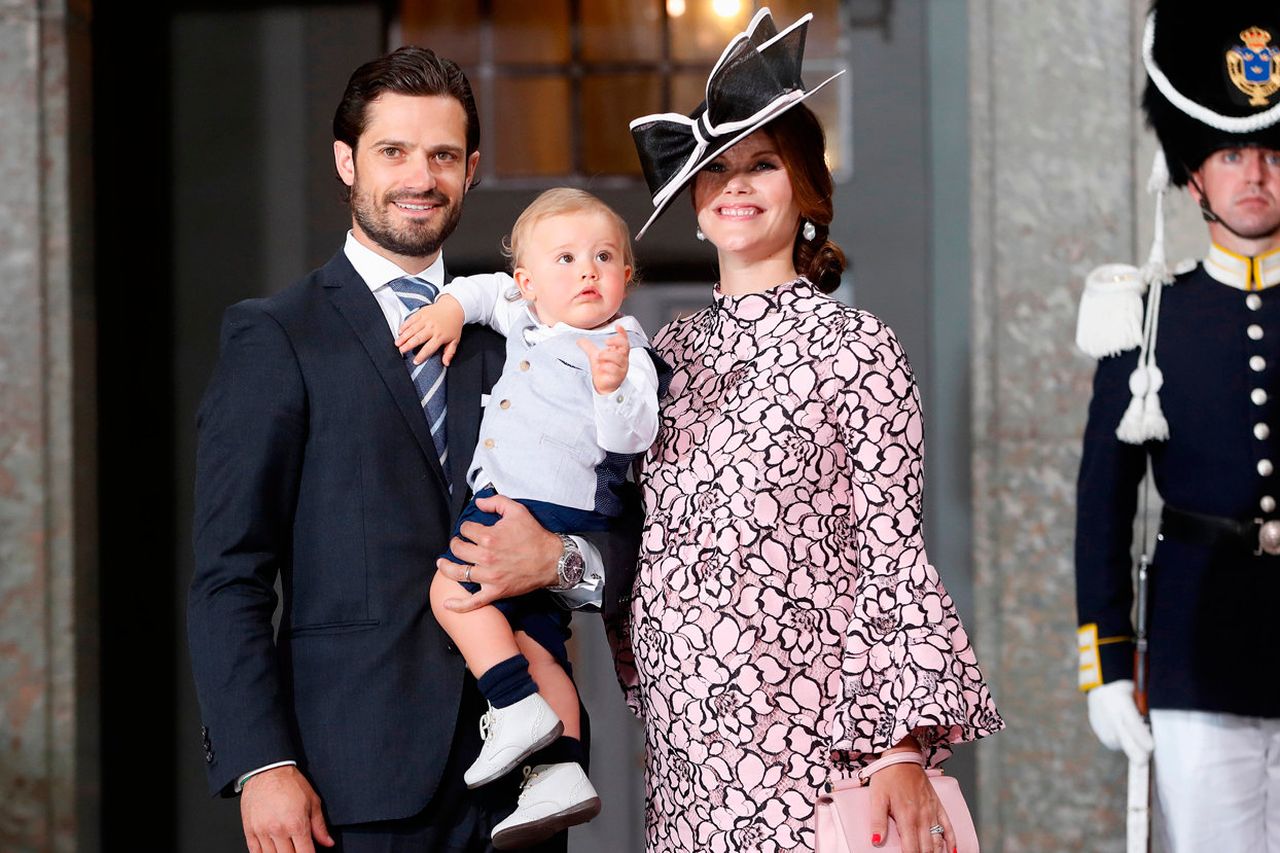 Pregnant Princess Sofia Of Sweden Displays Chic Maternity Style In Navy ...