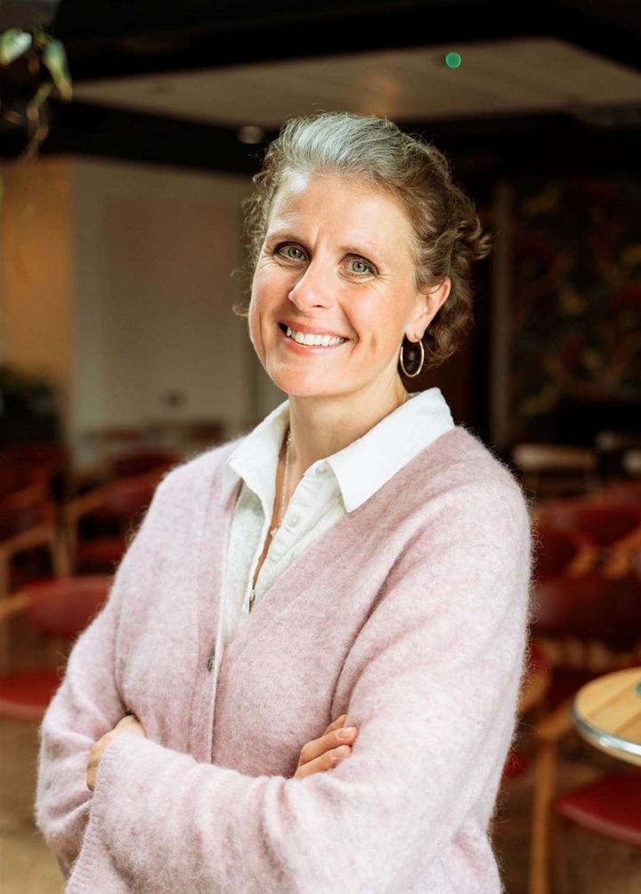 ‘We had to get to know each other again’ – Catherine Carr on being separated from her sister at 11 and ‘messy’ sibling relationships