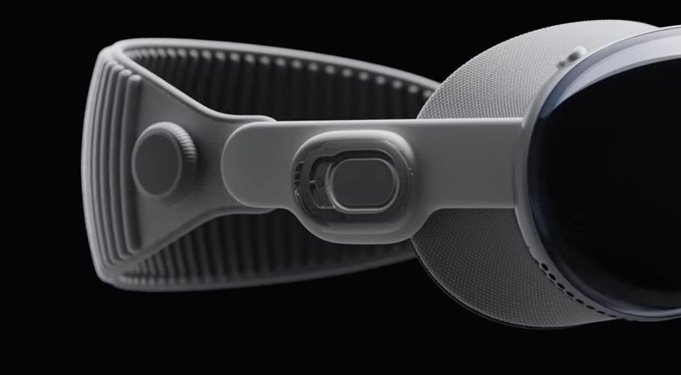 Apple's Vision Pro is lighter than other VR headsets