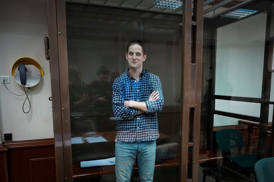 ‘Wall Street Journal’ reporter Evan Gershkovich stands in a glass cage in a courtroom at the Moscow city court just over a year ago, after he was arrested in Yekaterinburg and charged with spying. Photo: AP