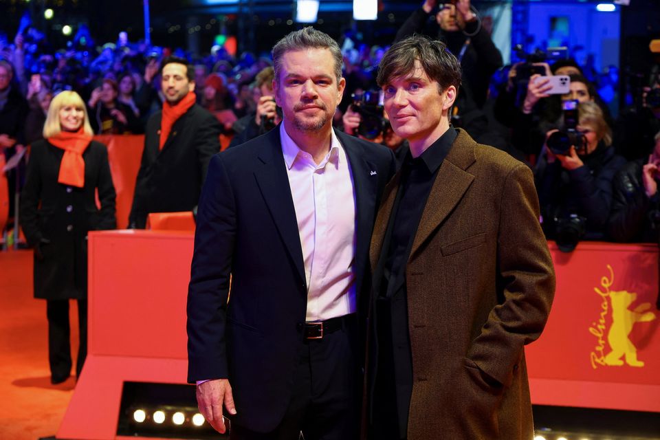 Matt Damon y Cillian Murphy asisten a la alfombra roja del estreno de la película "Pequeñas cosas como esta" y la ceremonia de apertura del 74º Festival Internacional de Cine de Berlín en Berlín, Alemania, el 15 de febrero de 2024. REUTERS/Fabrizio Bensch