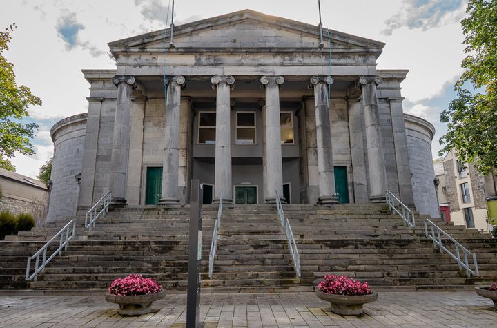 ‘Not a wide-eyed innocent’: Thief blames girlfriend for Kerry trolley theft